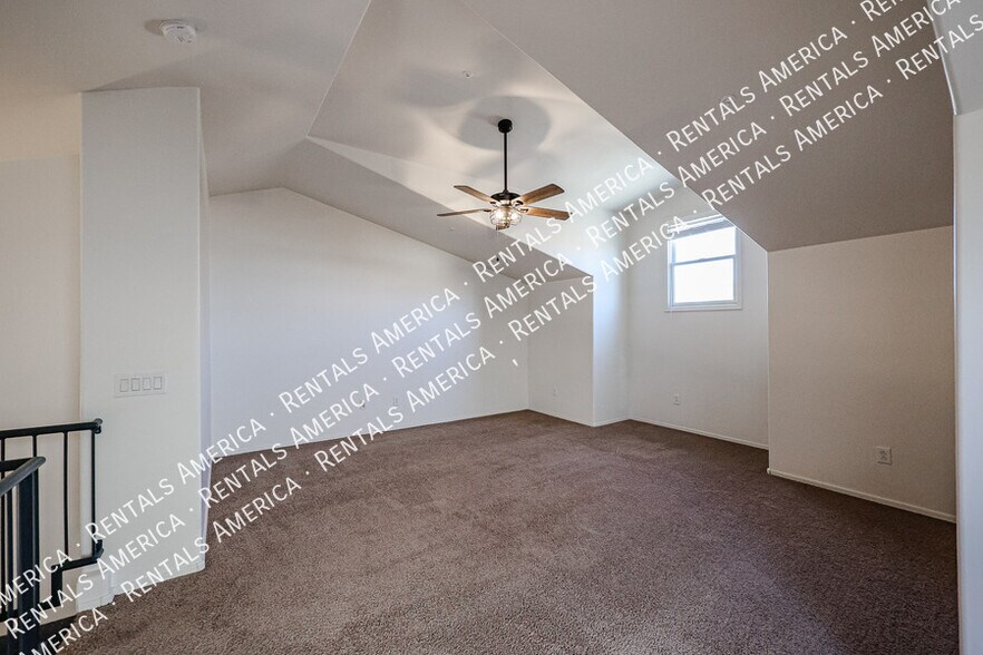 Building Photo - 4057 E Windsor Dr