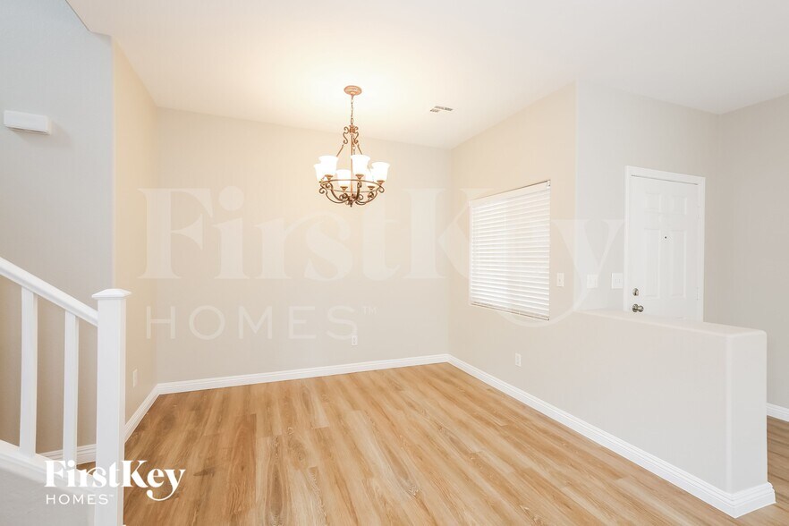 Building Photo - 624 E Brown Breeches Ave