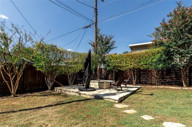Building Photo - 3600 Marcae Ct