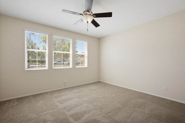 Building Photo - 42910 Avenida Amistad