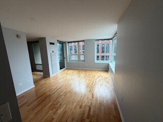 Building Photo - 345 N La Salle Dr