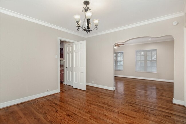 Building Photo - 6219 Penrose Ave