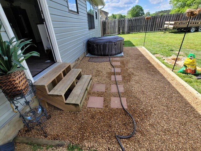 Building Photo - 1433 Garden Farm Dr