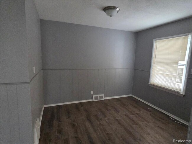 Building Photo - 1139 Bassett St