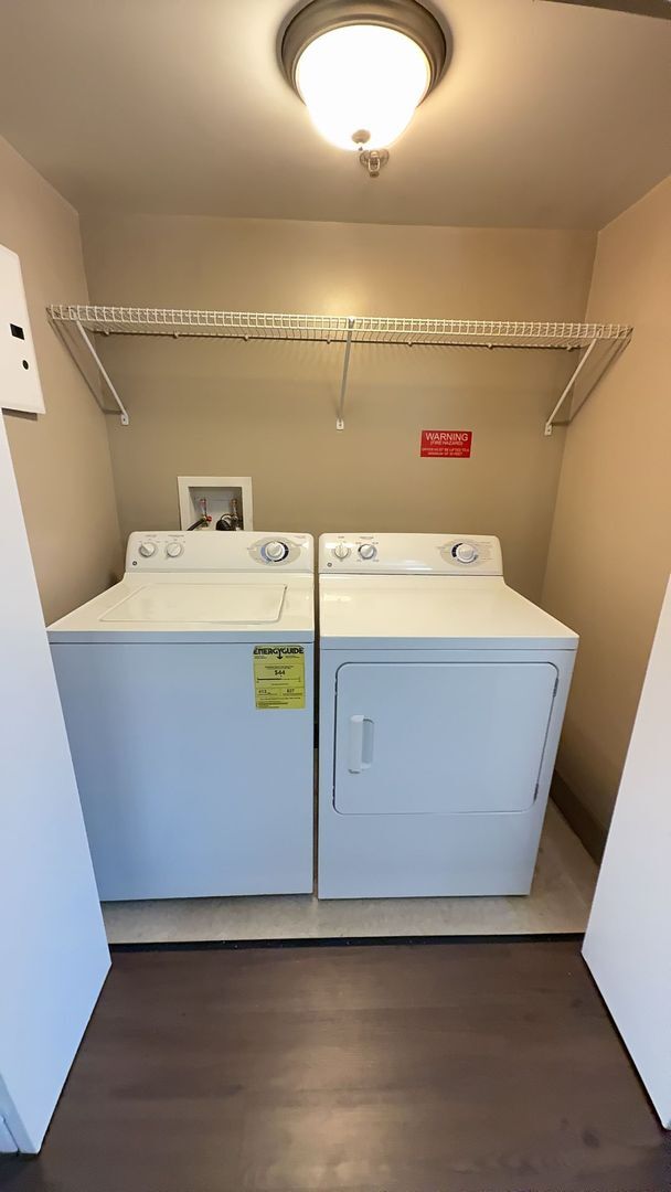 Building Photo - Great find for Lake Plaza: Available for FALL 2026! $3600/month - Move in 8/13/26!