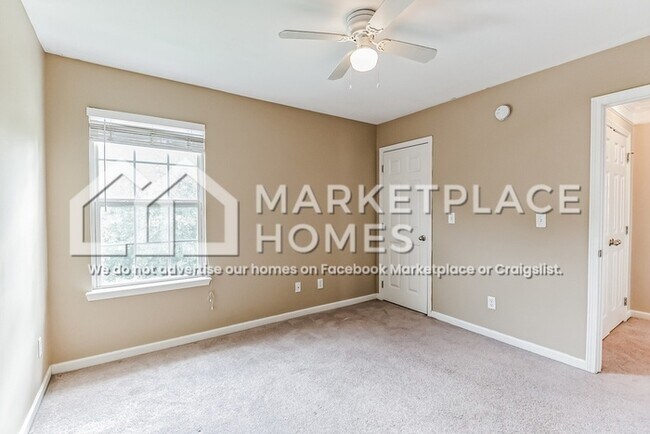 Building Photo - 5022 St Ives Dr