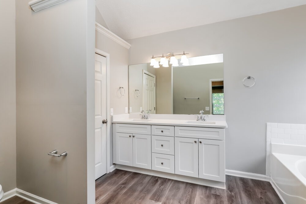 Building Photo - 1307 Highfield Dr NE