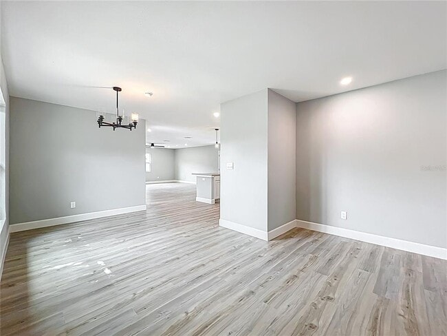 Building Photo - 8676 Hillside Dr