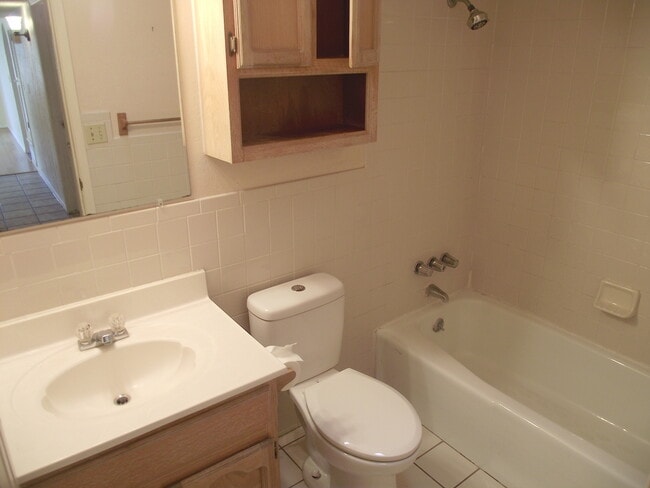 Building Photo - Northeast El Paso 3 Bed Refrig A/C w/Mount...