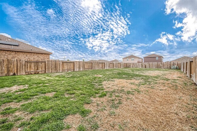 Building Photo - 20630 Stout Dr
