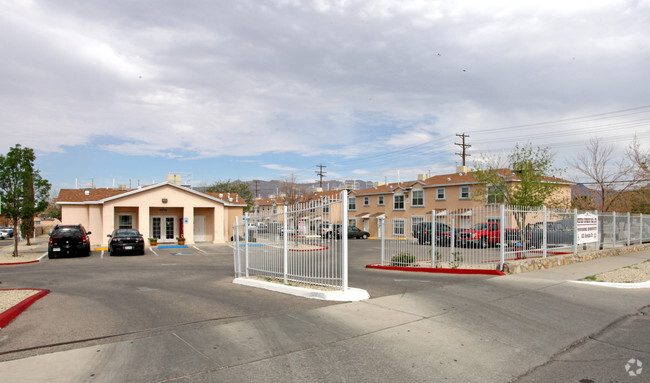 Building Photo - Western Sunshine Apartments