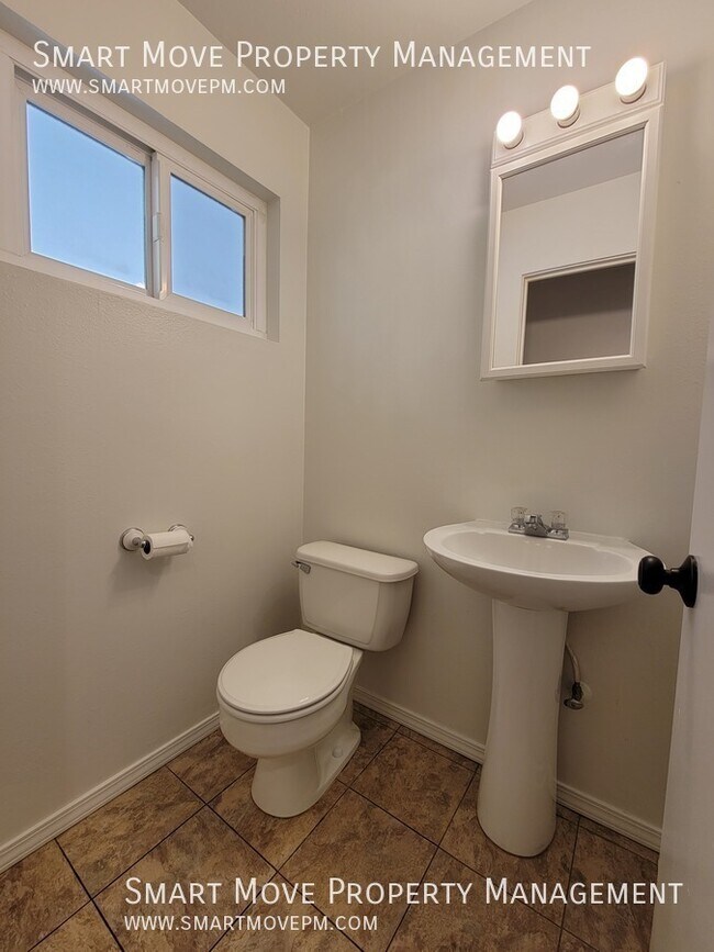 Building Photo - 6030 Kirkwood Cir