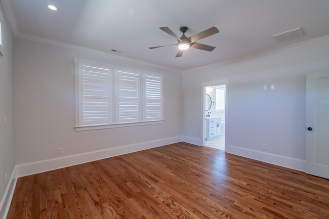 Building Photo - 1005 State St