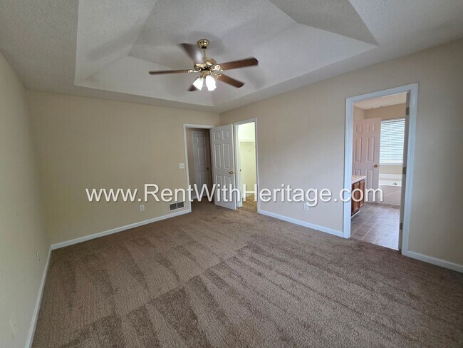Building Photo - 6322 Hillview Ln