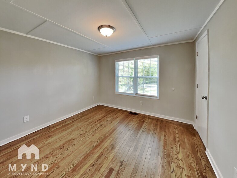 Building Photo - 110 Hamilton Dr