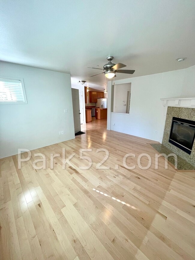 Building Photo - 3 Bedroom 3 Bathroom + Loft DuPont Home!