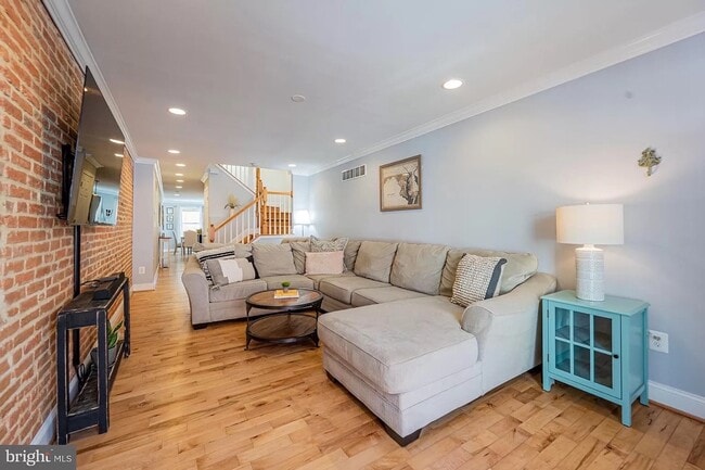 Expansive living space - 217 S Regester St