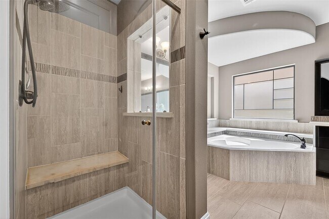 Building Photo - 30148 Southern Sky Dr
