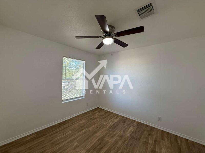 Building Photo - 9902 Hawksbill Peak