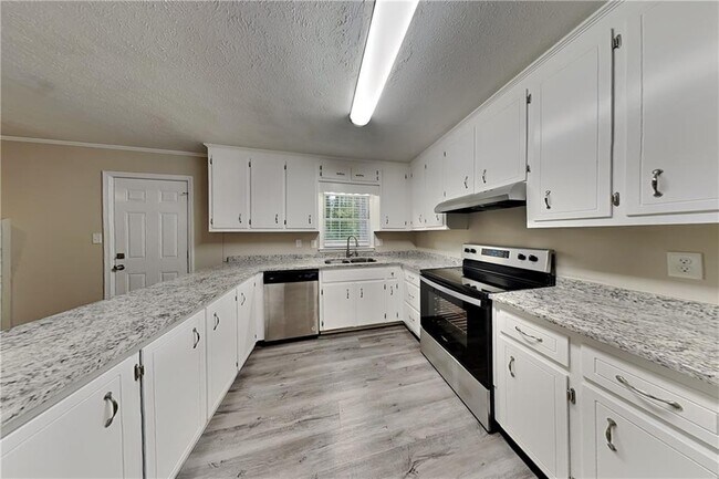 Building Photo - 3023 Timberline Rd