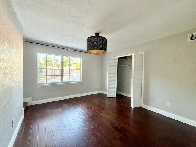 Building Photo - 4815 Walden Cir
