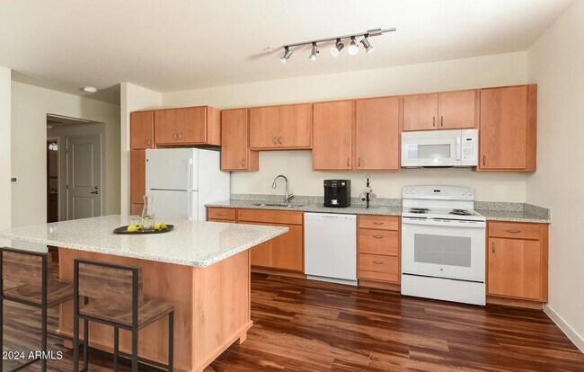 Building Photo - 7750 W Encanto Blvd