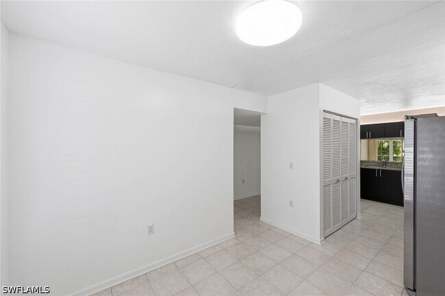 Building Photo - 1231 Commonwealth Cir