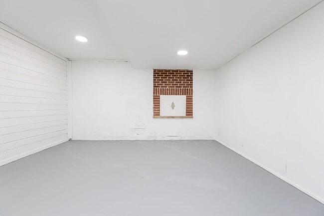 Building Photo - 4575 Olentangy River Rd