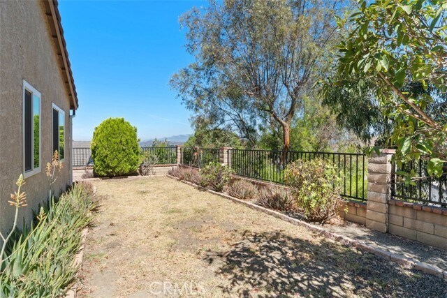 Building Photo - 474 Armitos Pl