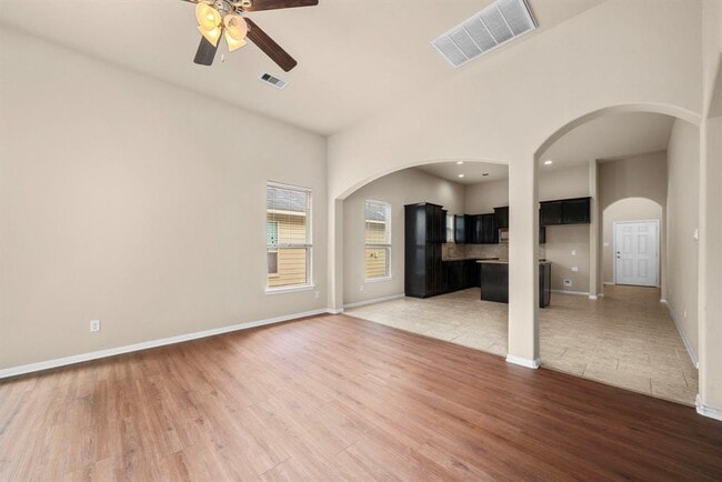 Building Photo - 25426 Saddlebrook Champion Way
