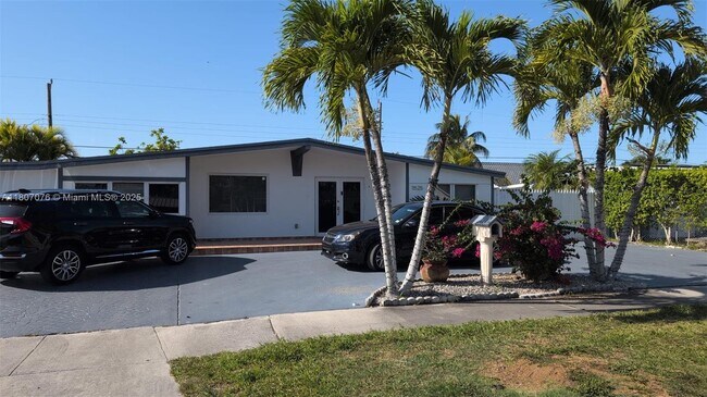 Primary Photo - 11525 SW 47th Terrace
