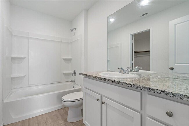 Building Photo - 1359 White Willow Dr