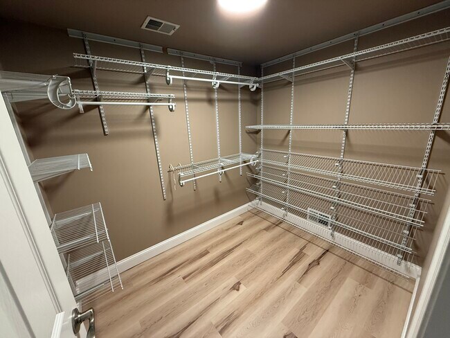 Building Photo - 40883 Meadow Vista Pl