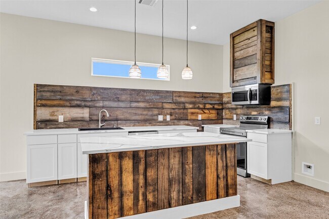 Building Photo - 145 Meadowview Dr