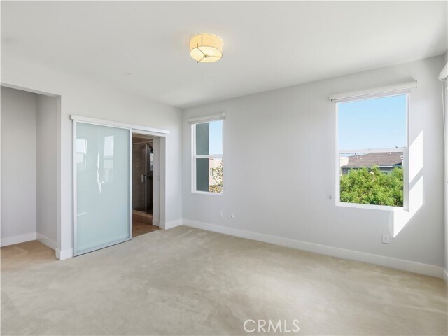 Building Photo - 1 Vantis Dr