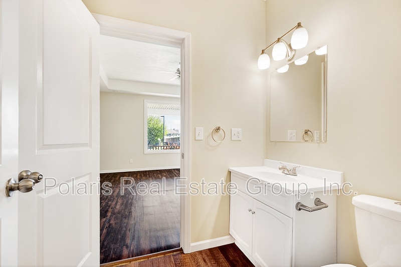 Building Photo - 522 N Lebanon St