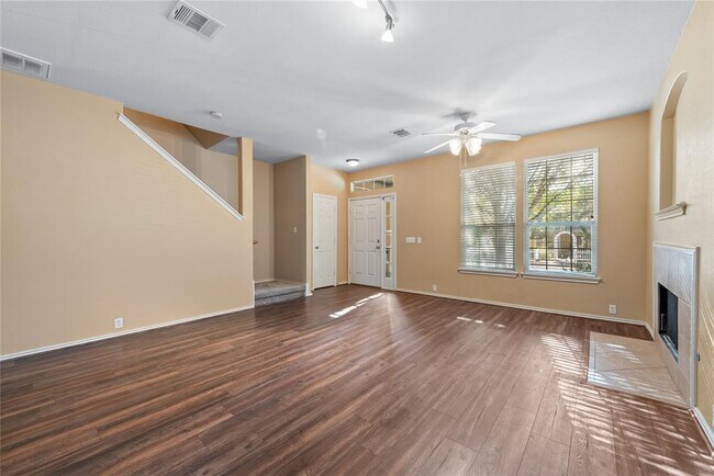 Building Photo - 6013 Negley