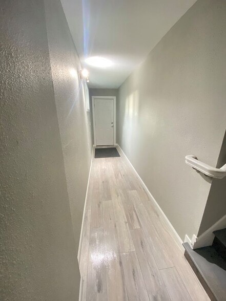 Building Photo - 1524 S 8TH ST