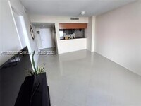 Building Photo - 1800 N Bayshore Dr