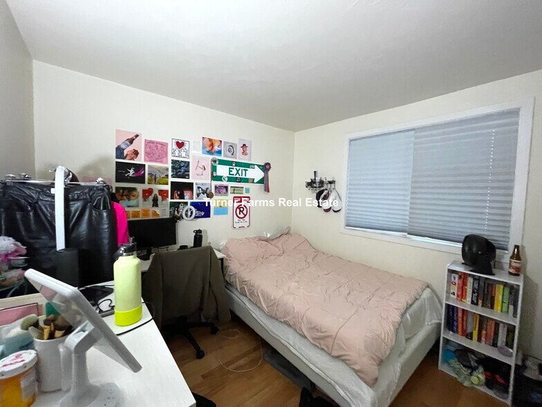 Building Photo - 1430 Tremont St