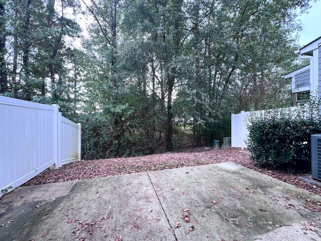 Building Photo - 2707 Masonboro Ferry Dr