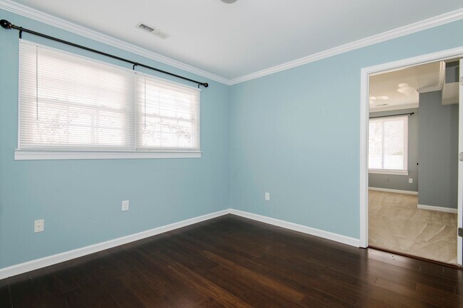 Building Photo - 3 Bedroom Ranch Style Home Just Minutes From Downtown Raleigh!