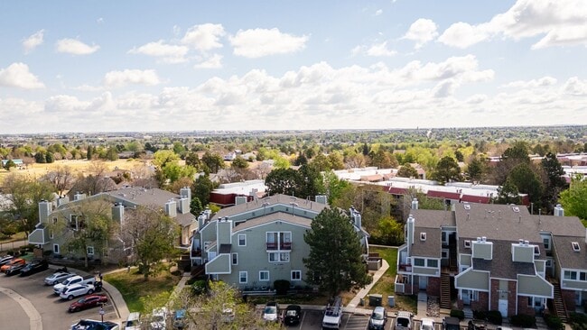 Building Photo - 932 S Dearborn Way