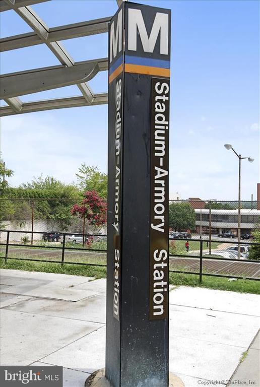 Building Photo - 150 Seaton Pl NW