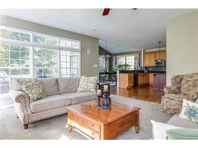 Building Photo - 4700 Kipper Dr