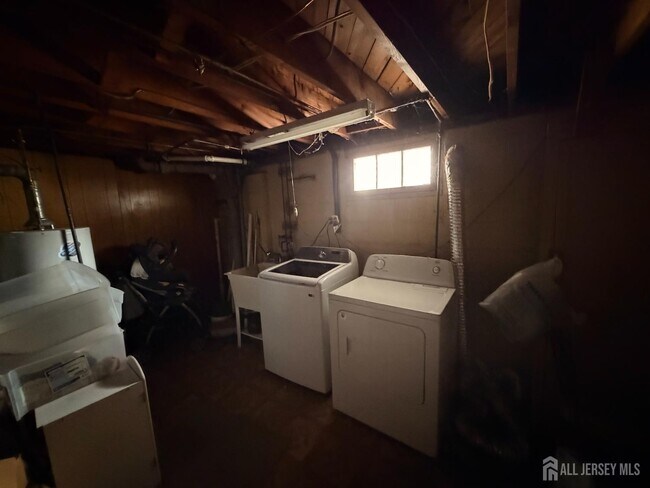 Building Photo - 188 Auth Ave