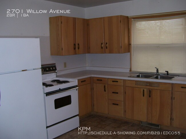 Building Photo - 2701 Willow Ave