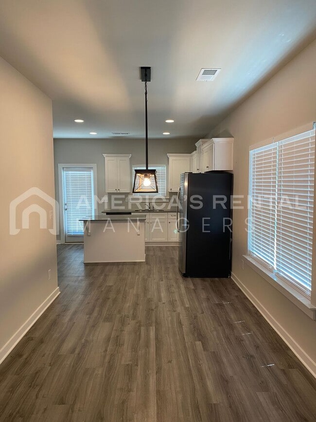 Building Photo - 1225 Brookhaven Dr