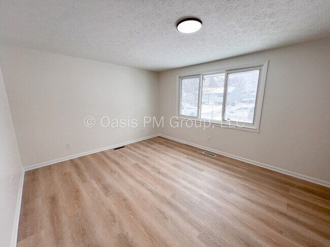 Building Photo - 3983 Lynward Rd