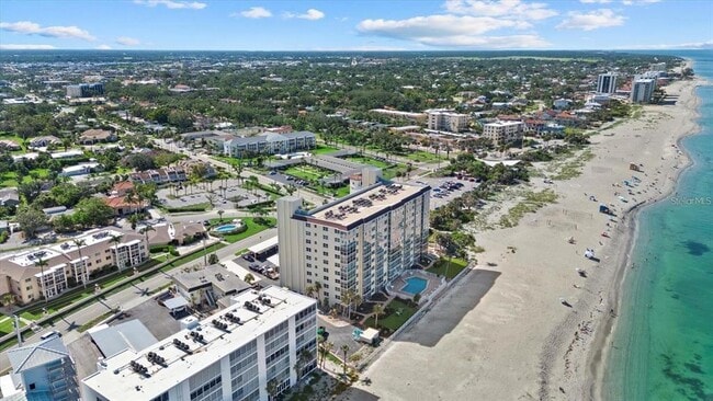 Building Photo - 255 The Esplanade N